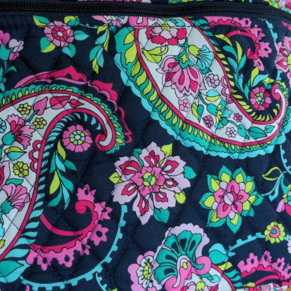 Vera Bradley Crossbody - Picture 4 of 9